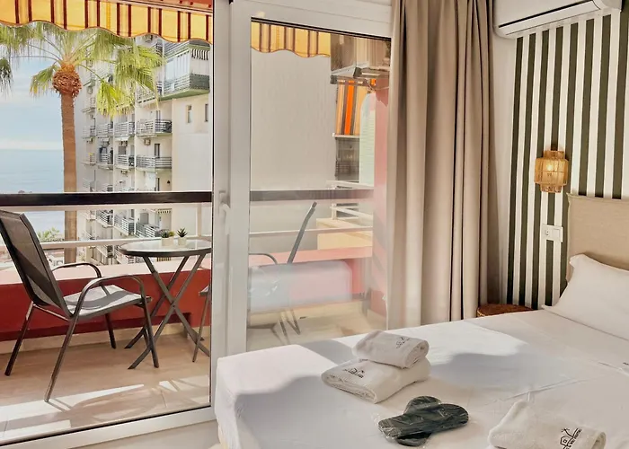 Beachfront - Eaw Homes Apartamento Marbella